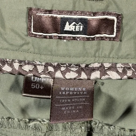 REI Sahara Convertible Cargo Hiking Pants Olive Green Womens 14 Petite UPF 50+ - Picture 10 of 14